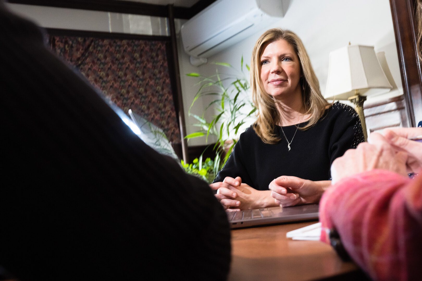 Fiduciary financial planner providing personalized financial planning consultation